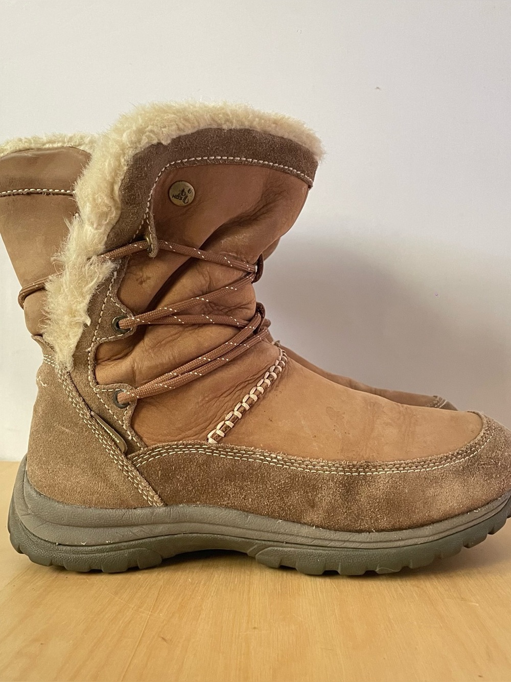WindRiver tan suede faux-fur winter boots | US 8.5